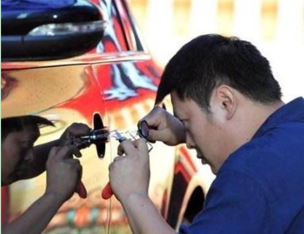 南京車鑰匙鎖后備箱了怎么辦