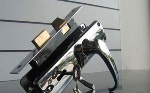 洛陽(yáng)換鎖公司（24小時(shí)換鎖電話）