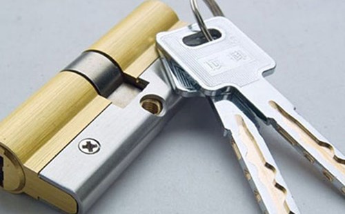 蕪湖配汽車鑰匙（開鎖加換鎖多少錢）