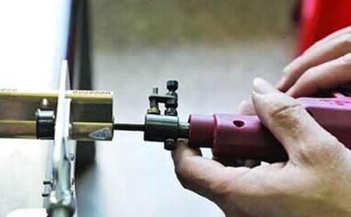 海滄區(qū)換鎖公司電話(汽車開鎖價(jià)格)